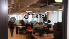 Pelarangan TikTok di...