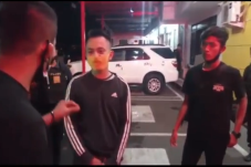 Tantang Polisi Mabuk...