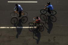 Soal ‘Menggowes’...