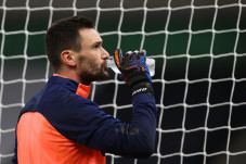 Lloris Tegaskan Prancis...