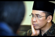 Pahlawan Adalah Simbol...