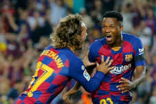 Barcelona Ingin Ansu...