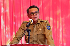 Gubernur Nurdin Siap...