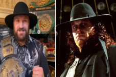 Bergaya Undertaker,...