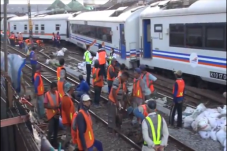 7 Rangkaian Kereta Penumpang...