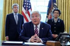 Lagi, Trump Keluarkan...