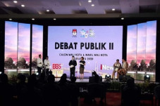 Pengamat: Skor 60-40,...