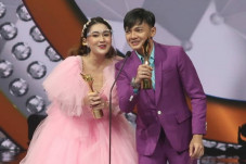 Pasangan Nella Kharisma-Dory...