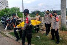 Geger, Penemuan Mayat...