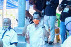Tokoh Banggai, Labelo:...