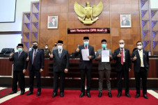 Pemerintah Aceh bersama...
