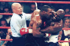 Astaga!!, Mike Tyson...