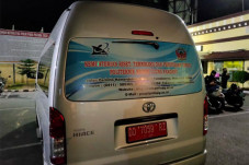7 Pemuda di Makassar...