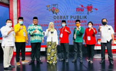 Debat Perdana Pilkada...
