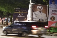 Hindari Keributan, Tengah...