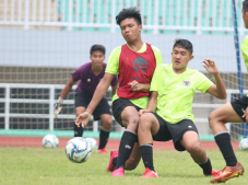 Calon Lawan Unggul Postur,...