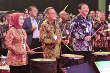 Apa Benar Premium Dihapus?...