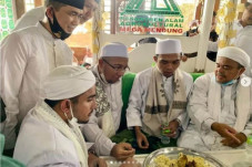 Tanggapan Ustaz Abdul...