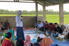 Usai Debat, Indah Putri...