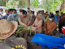 Kementan Luncurkan Bank...