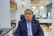 Effendi Sianipar Minta...