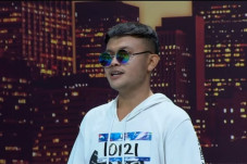 Peserta Indonesian Idol...