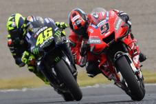 Rossi dan Petrucci Curhat...