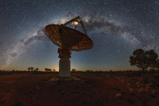 Teleskop Raksasa Australia...