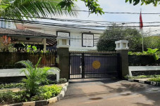 KPK Geledah Rumah Dinas...