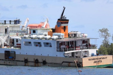 KM Sabuk Nusantara 37...