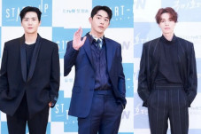 Kim Seon Ho Aktor Paling...