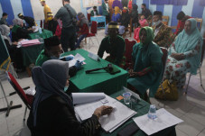 Ikuti Sidang Isbat Nikah,...
