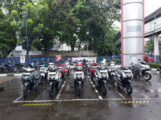 Terabas Hujan, YIMM...
