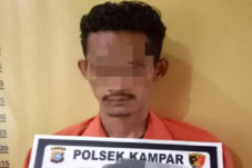 Pencuri di Masjid Ini...