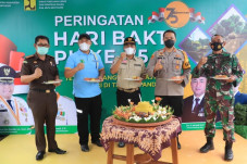 Peringati Hari Bakti...