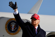 Trump Tumbang, Apakah...