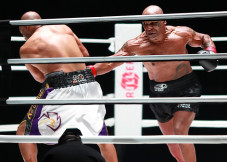 Mantul, Mike Tyson vs...