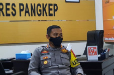Insiden TNI-Polri di...