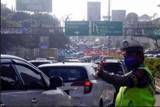 Libur Akhir Tahun Dipangkas,...