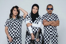 Band Kotak Siap Beraksi...