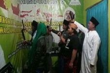 Polisi Buru Pelaku yang...