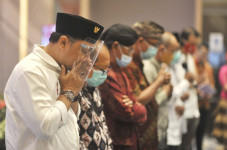 Debat Publik, Pengamat:...