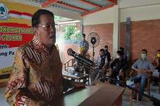 Tak Ingin Malu, Ketua...