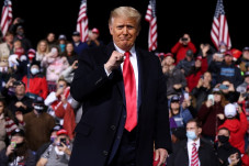 Trump Klaim AS Miliki...