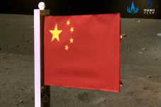 Bendera China yang Berkibar...