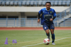 Masih Cedera, Beckham...