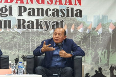 DPR Ingatkan Hoaks Sebar...