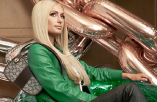 Paris Hilton Digandeng...