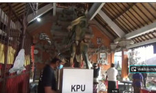 Ada Ogoh-ogoh Setinggi...