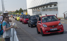 Daimler Jual Pabrik...
